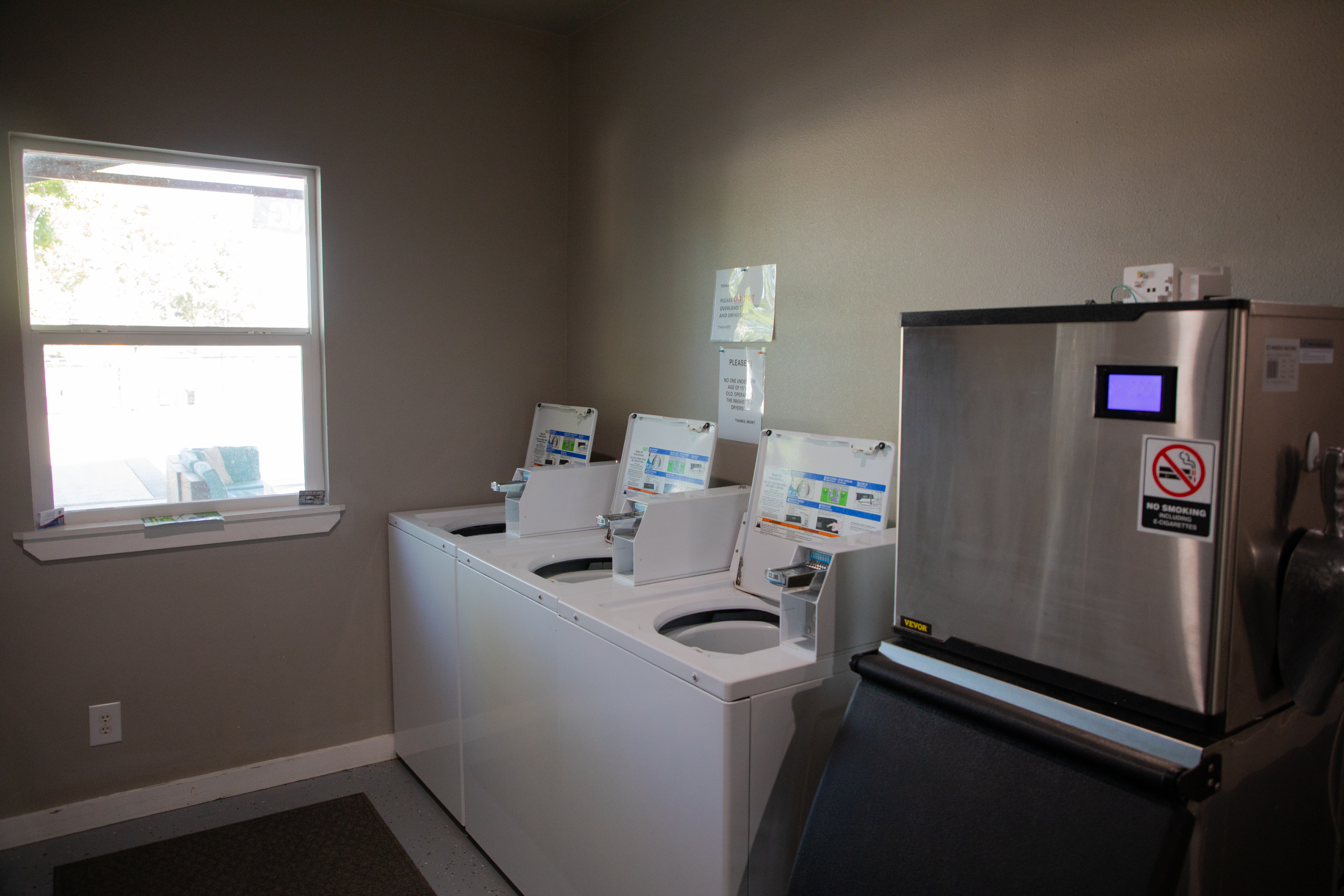 Community laundry clubhouse